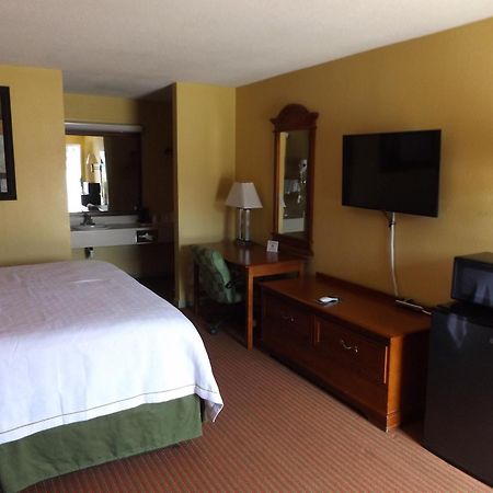 Regency Inn Concordia エクステリア 写真